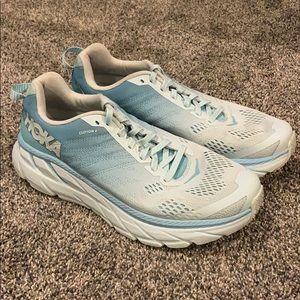 Hoka one one Clifton 6